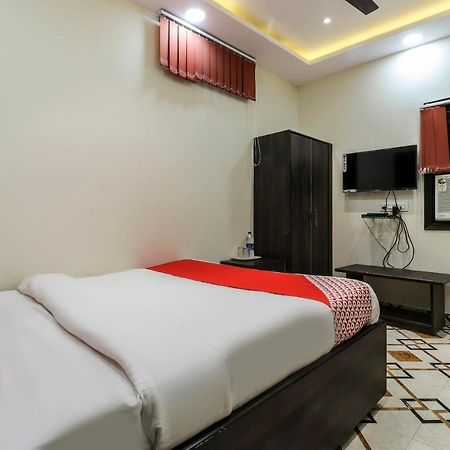 Oyo Hotel City Palace Kanpur Buitenkant foto