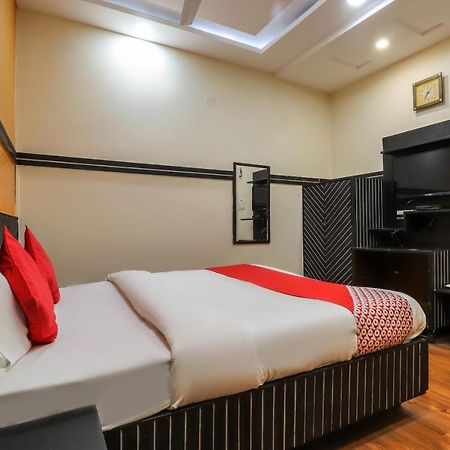 Oyo Hotel City Palace Kanpur Buitenkant foto